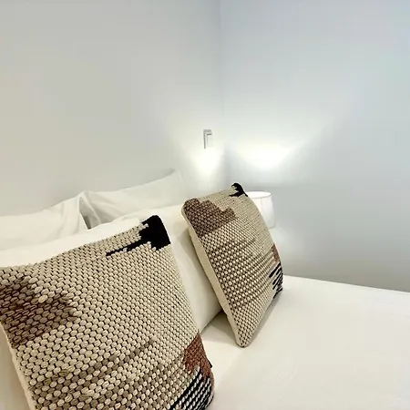 Cute 2 Mins From Apartman