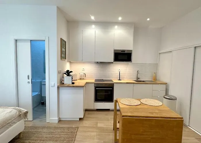 公寓 Cute 2 Mins From *