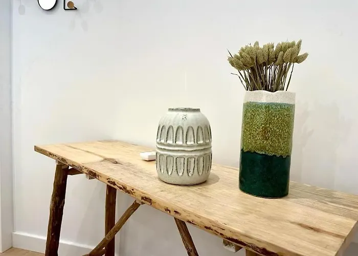 Cute 2 Mins From דירה